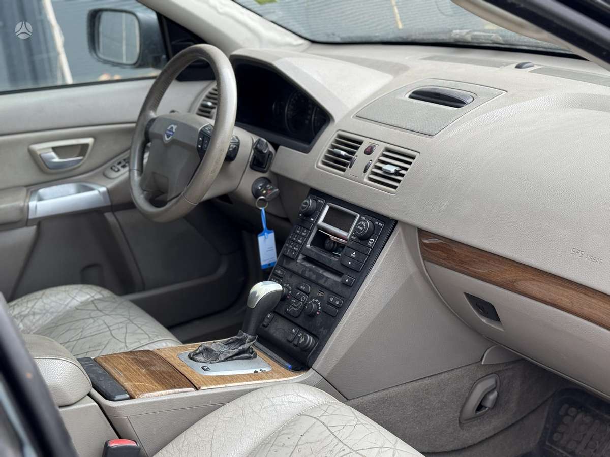 Volvo XC90 - 5