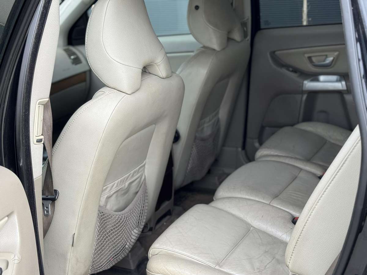 Volvo XC90 - 9