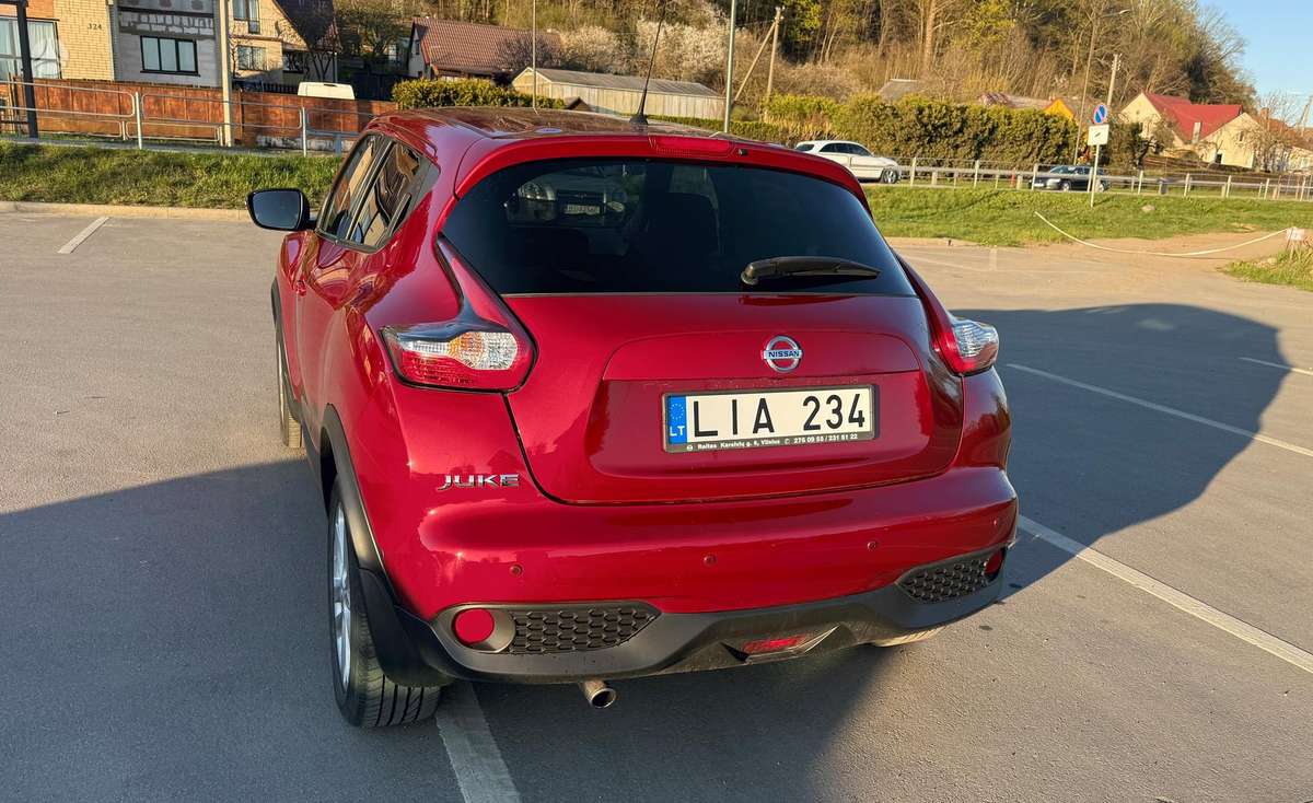 Nissan Juke, 1.6 l., hatchback