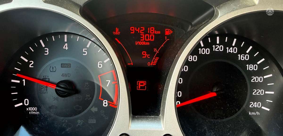 Nissan Juke, 1.6 l., hatchback