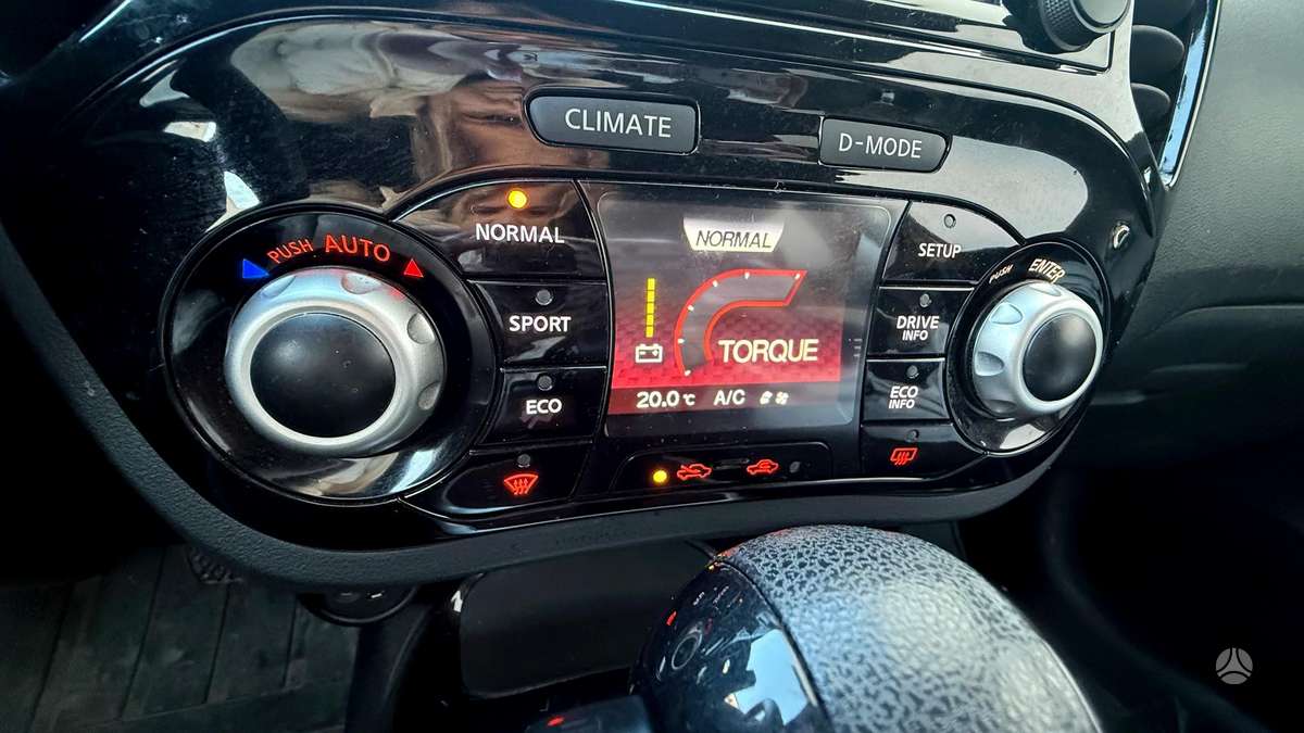 Nissan Juke, 1.6 l., hatchback