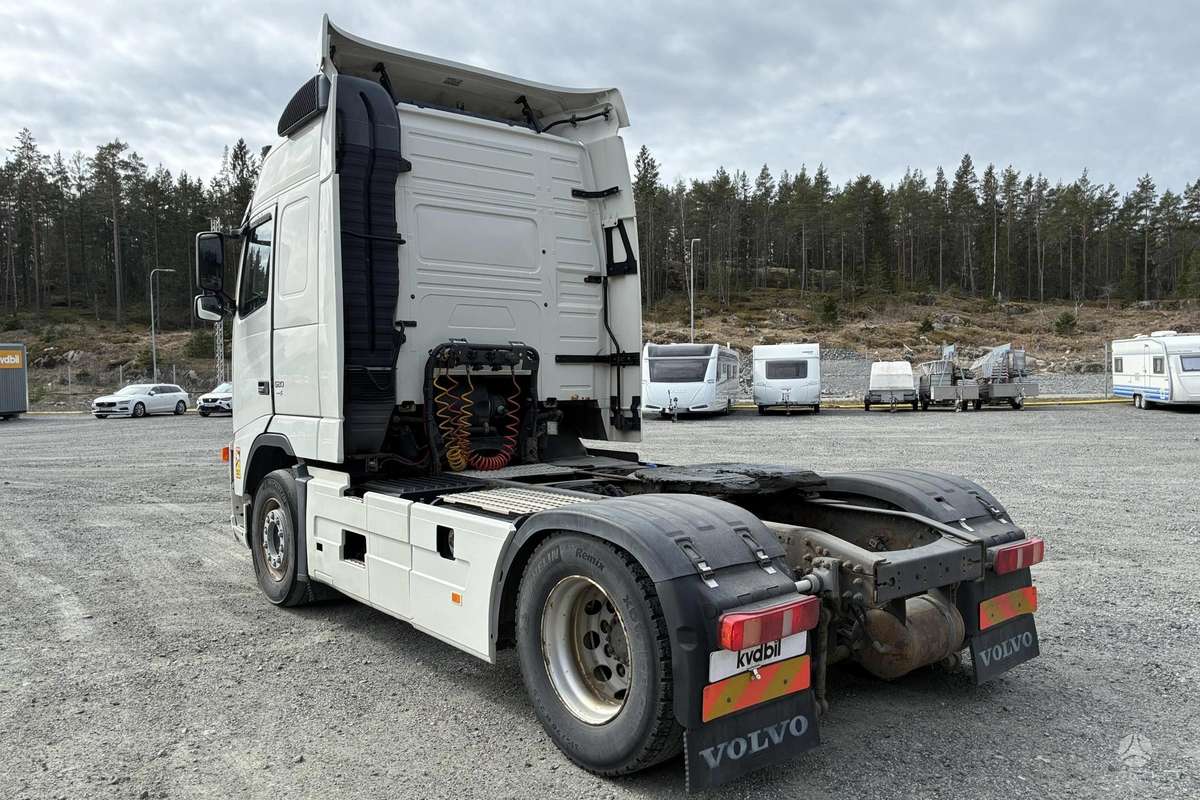 Volvo FH 520, single sleeper