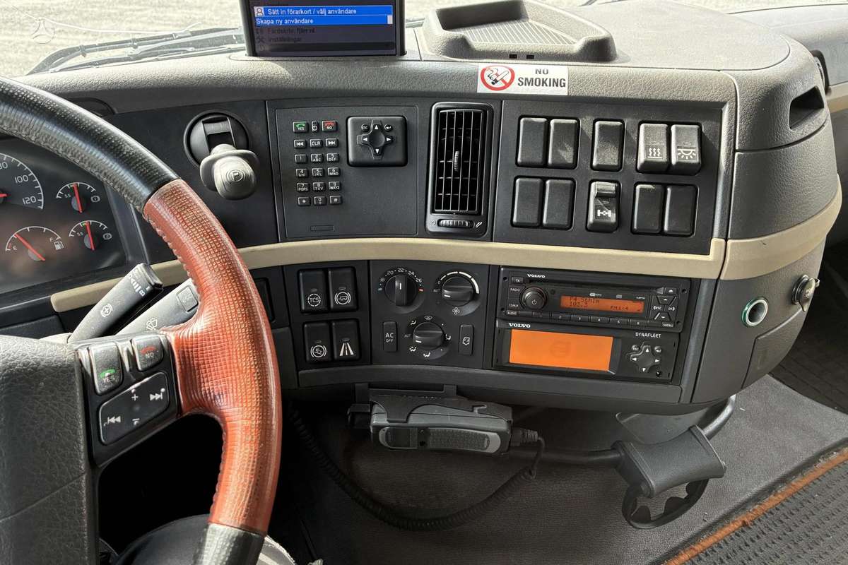 Volvo FH 520, single sleeper