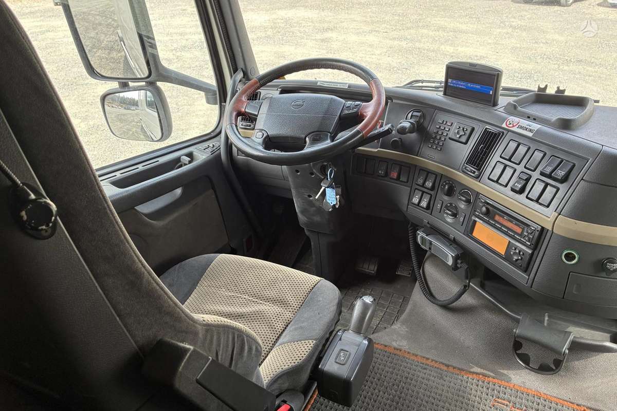 Volvo FH 520, single sleeper
