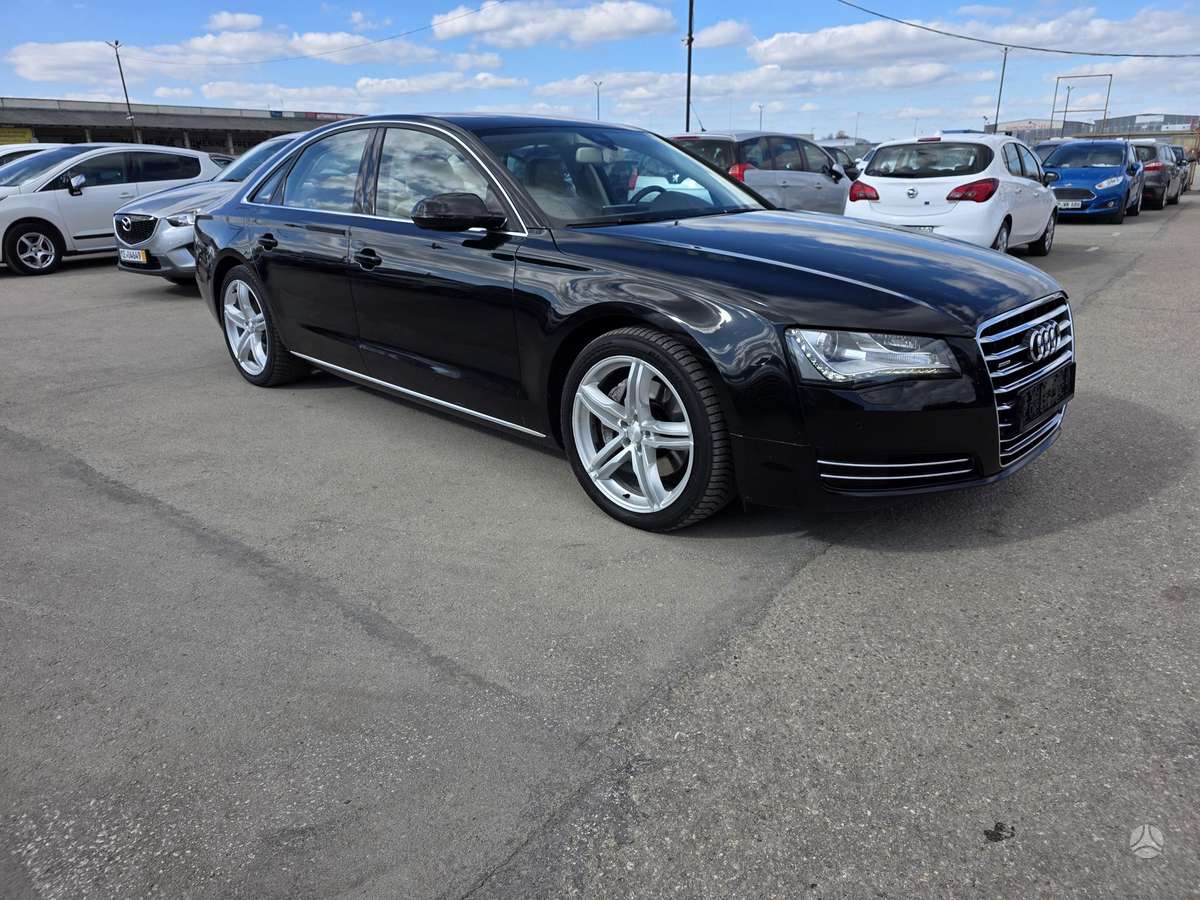 Audi A8, 3.0 l., Седан