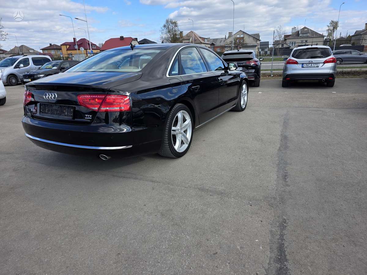 Audi A8, 3.0 l., Седан