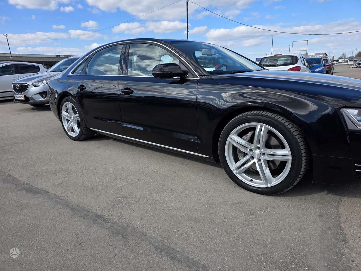 Audi A8, 3.0 l., Седан