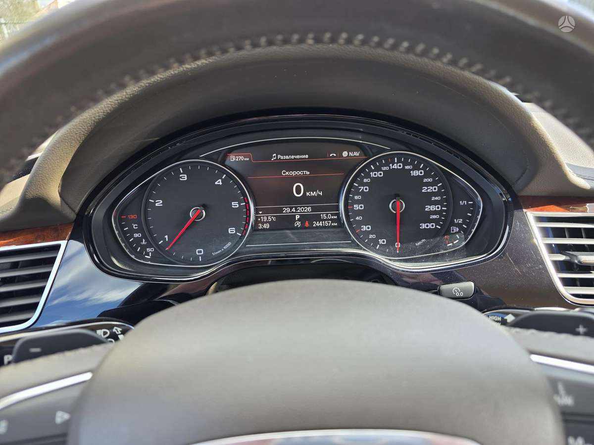 Audi A8, 3.0 l., Седан