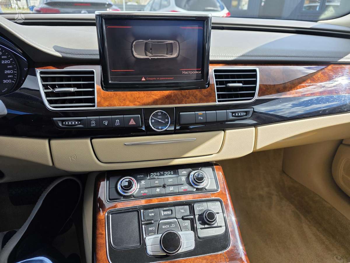 Audi A8, 3.0 l., Седан