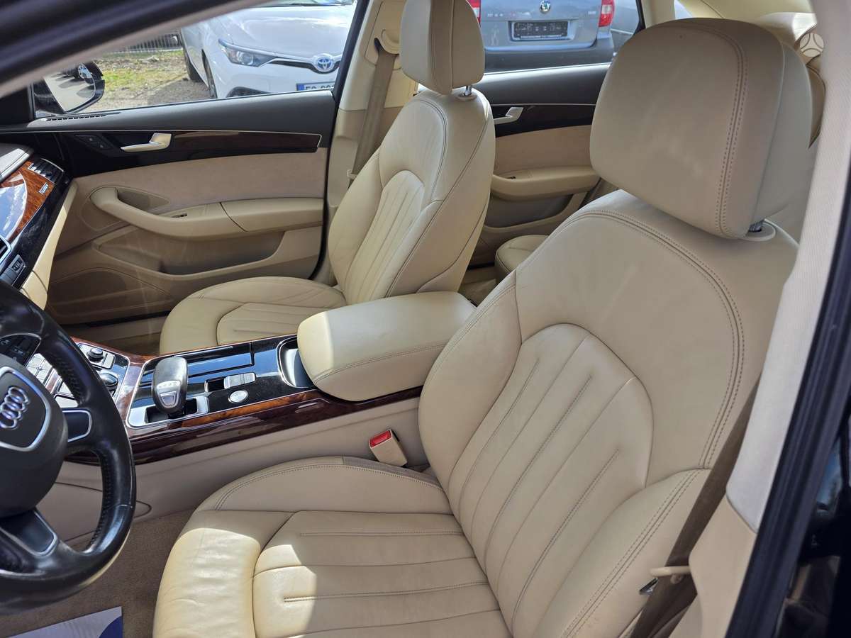 Audi A8, 3.0 l., Седан