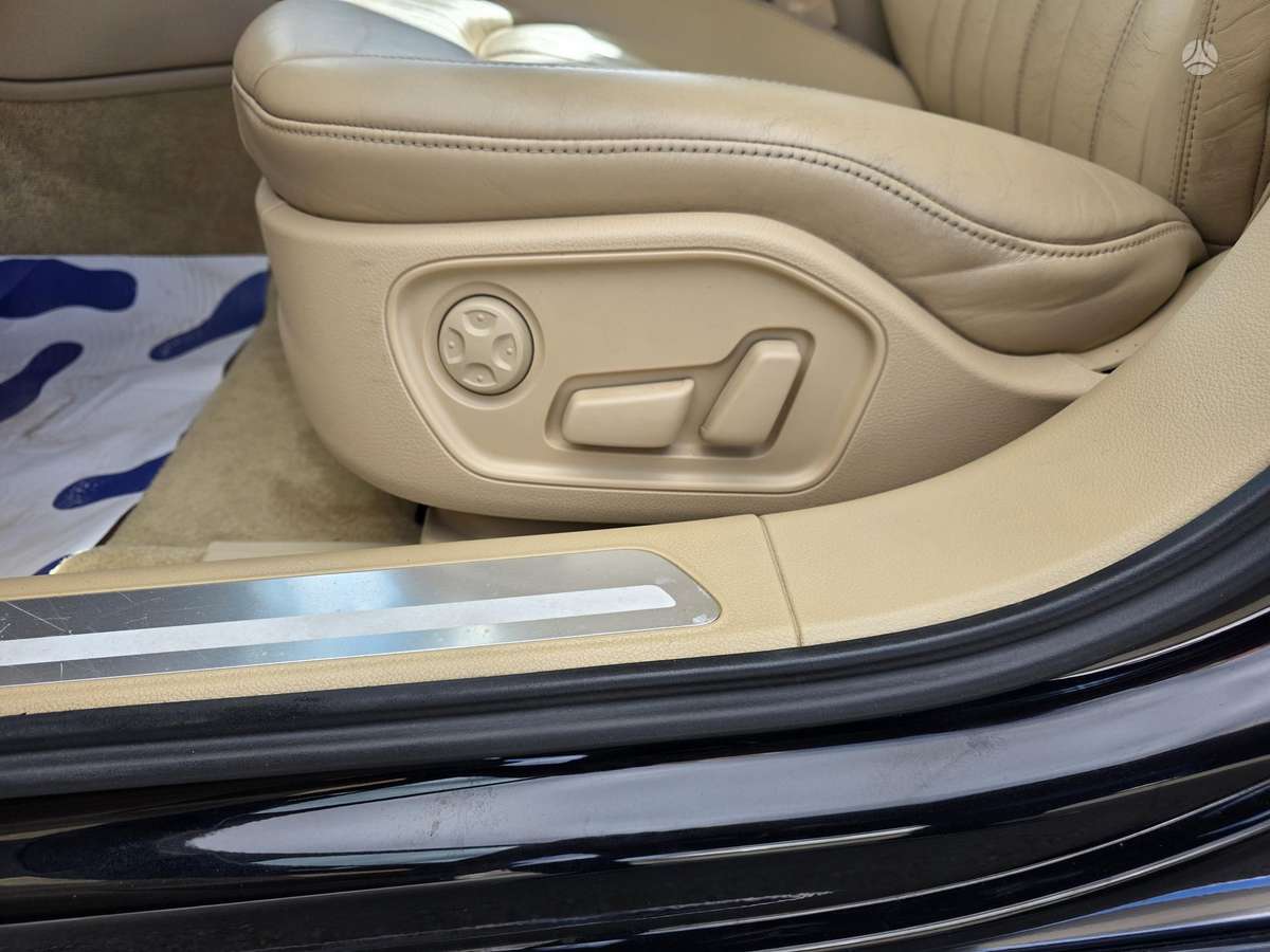 Audi A8, 3.0 l., Седан