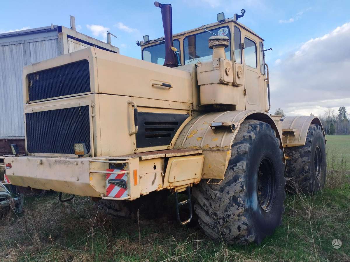 Kirowec K701, tractors