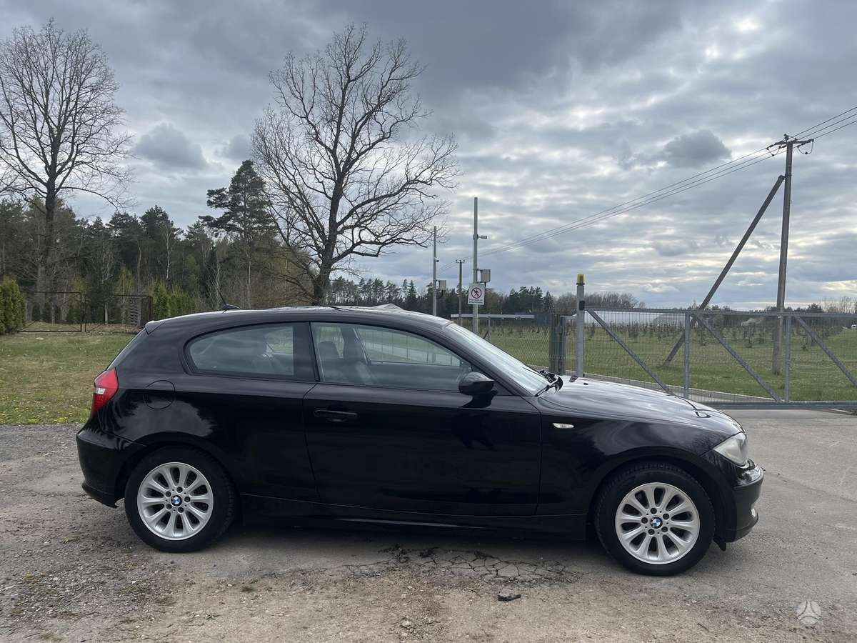 BMW 118, 2.0 l., hatchback