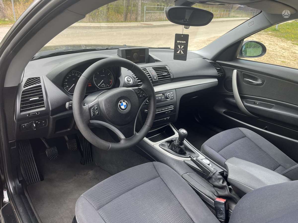 BMW 118, 2.0 l., hatchback