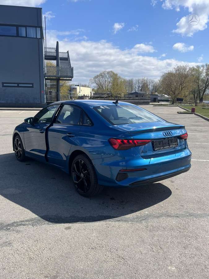 Audi A3, 1.0 l., Седан