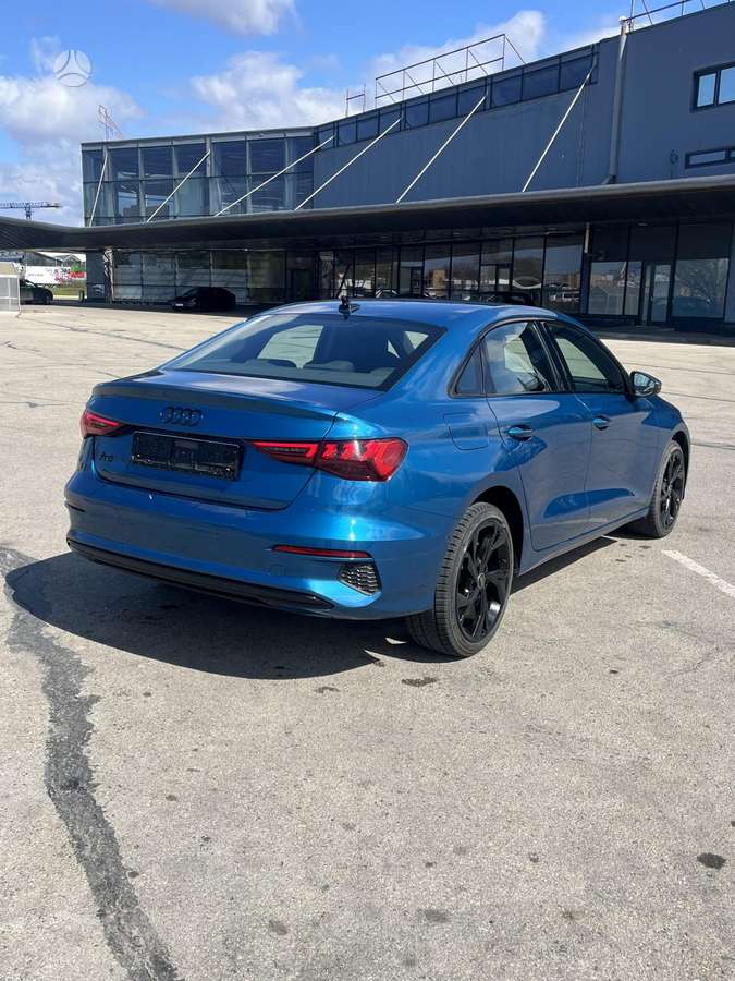 Audi A3, 1.0 l., Седан