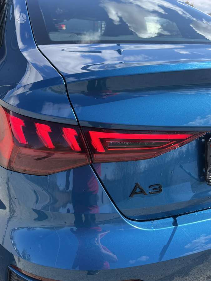 Audi A3, 1.0 l., Седан