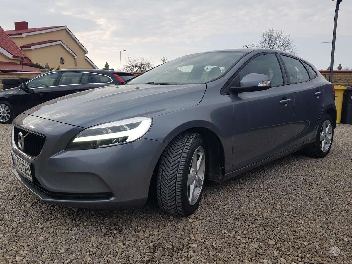 Volvo V40, 2.0 l., Хэтчбек