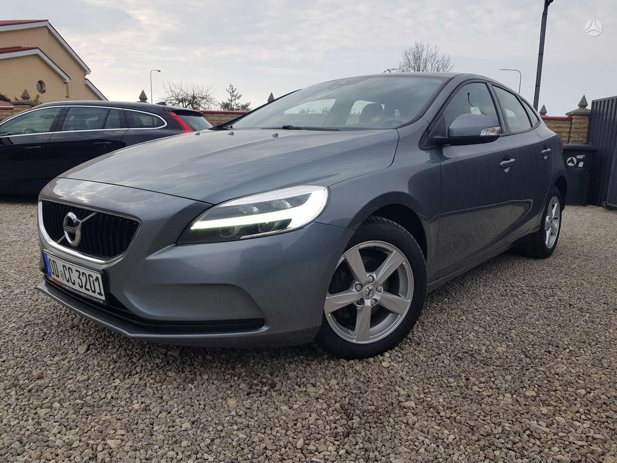 Volvo V40, 2.0 l., Хэтчбек
