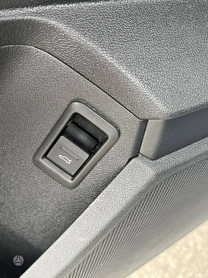 Audi A3, 1.0 l., Седан