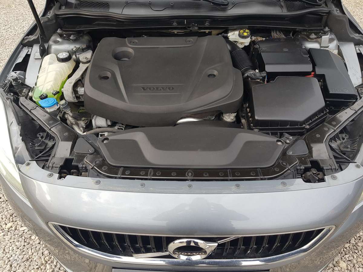 Volvo V40, 2.0 l., Хэтчбек