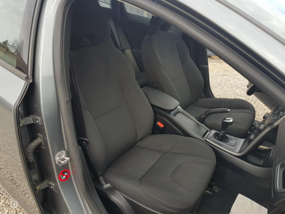 Volvo V40, 2.0 l., Хэтчбек