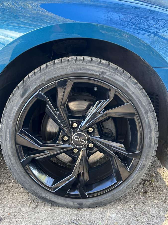 Audi A3, 1.0 l., Седан