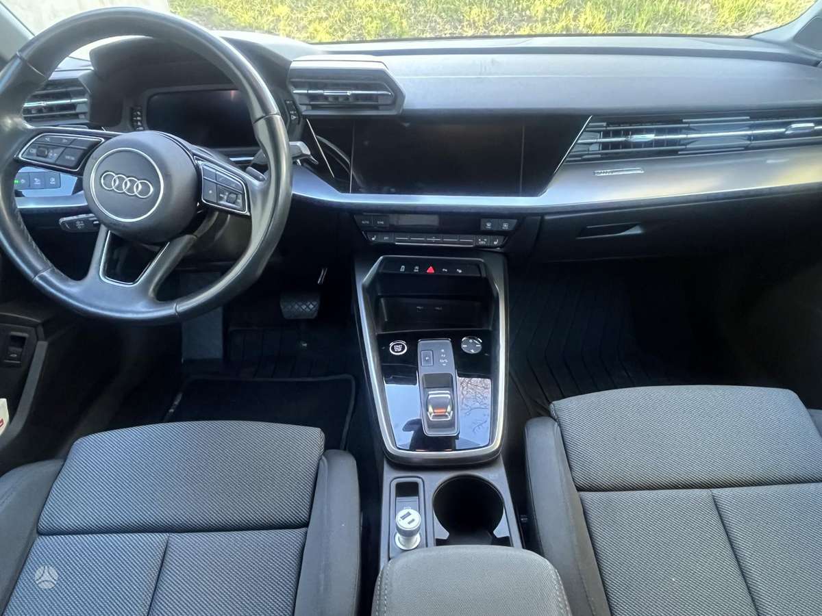 Audi A3, 1.0 l., Седан