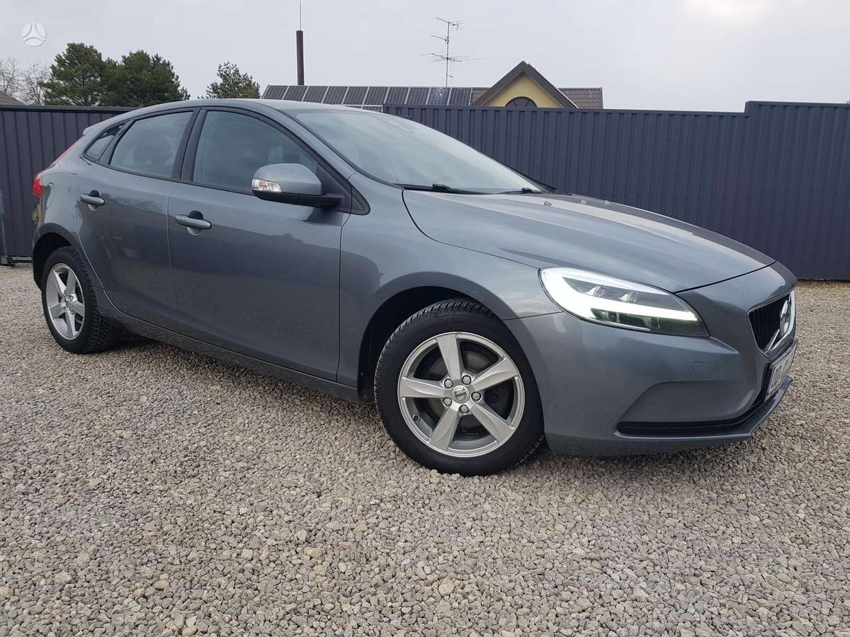 Volvo V40, 2.0 l., Хэтчбек