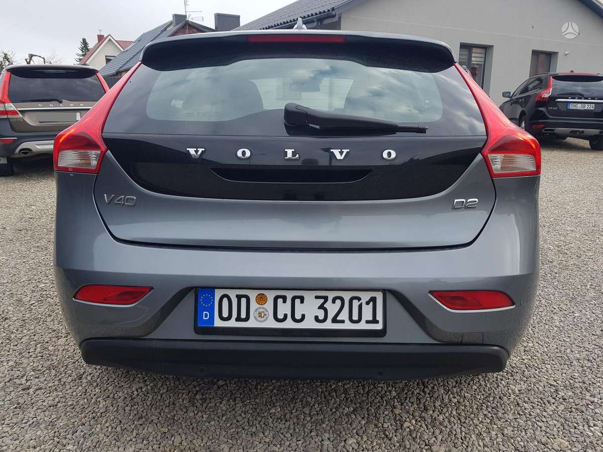 Volvo V40, 2.0 l., Хэтчбек
