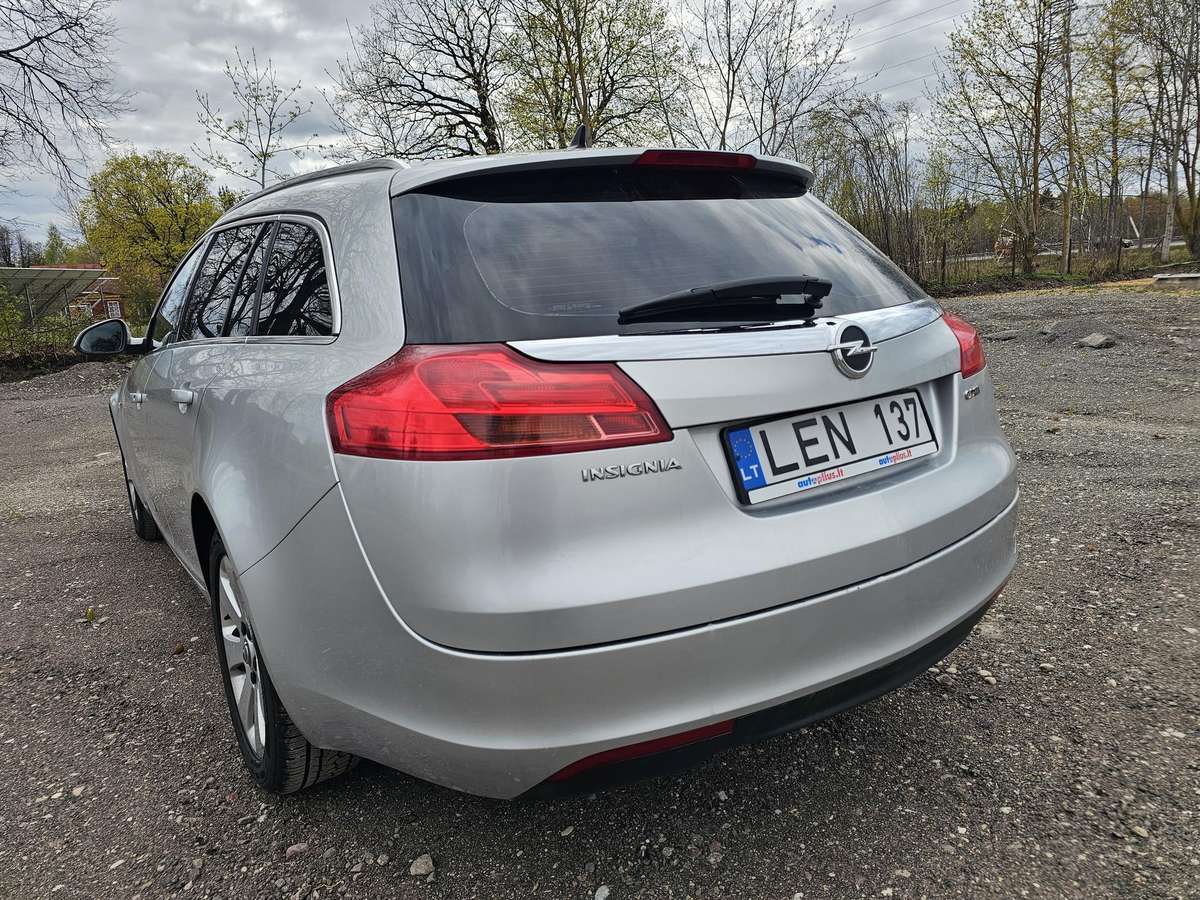Opel Insignia, 2.0 l., Универсал
