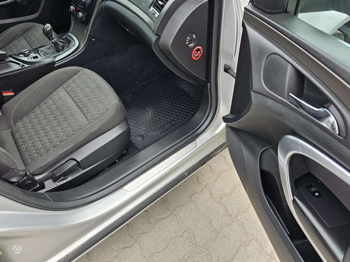 Opel Insignia, 2.0 l., Универсал