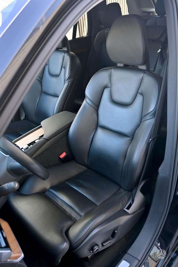 Volvo XC90 - 8