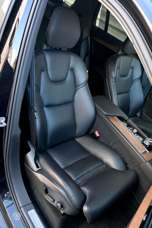 Volvo XC90 - 9