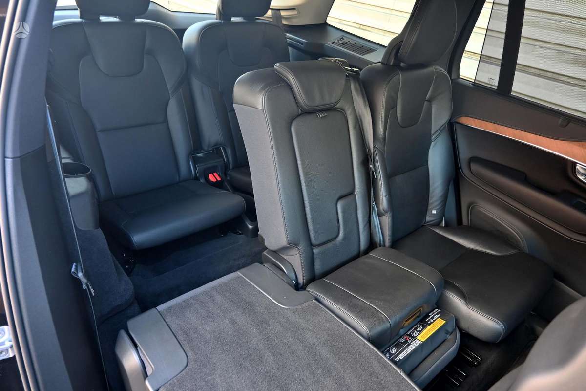 Volvo XC90 - 11