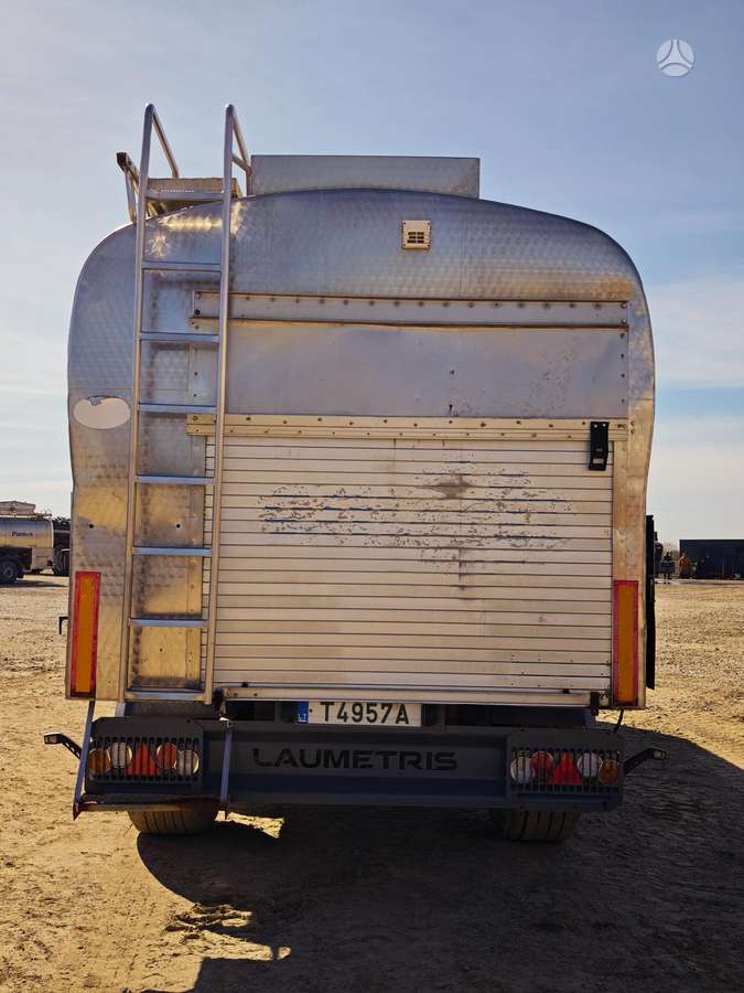 Laumetris 24 kūb., trailers, semitrailers