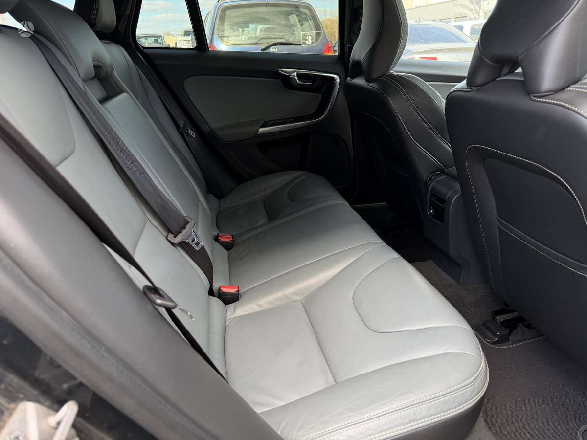 Volvo V60, 2.0 l., Универсал