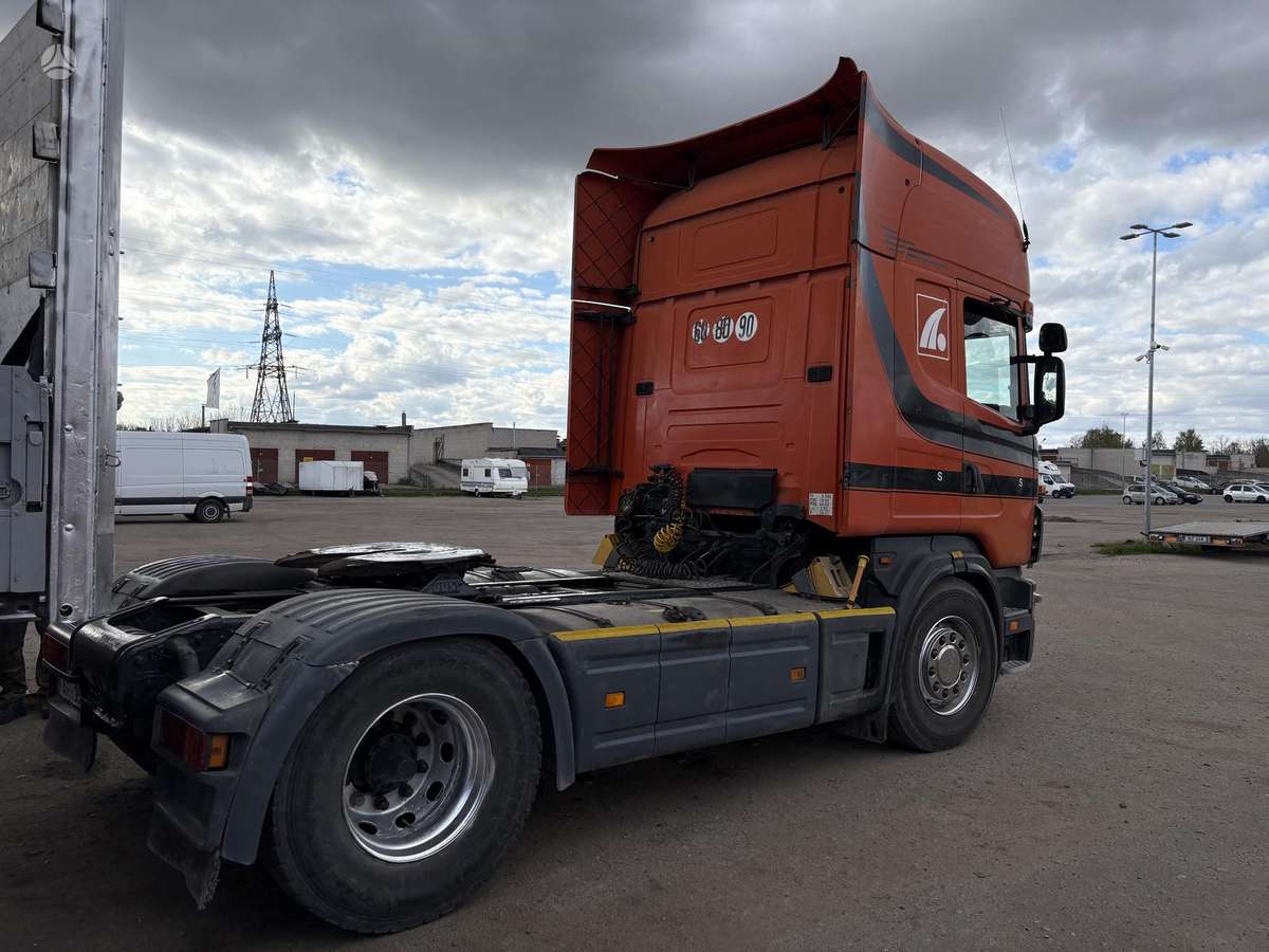 Scania 124 LA, double sleeper