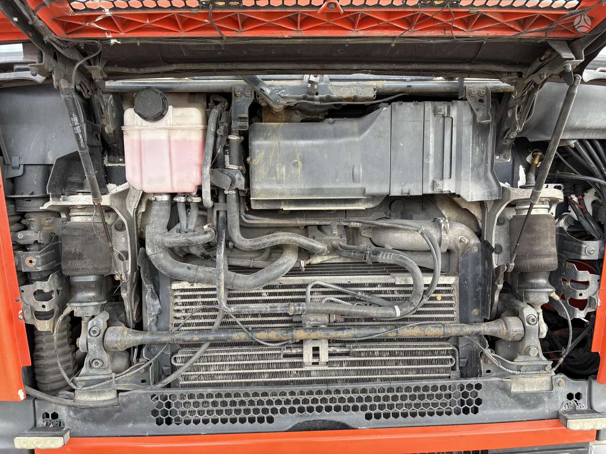 Scania 124 LA, double sleeper