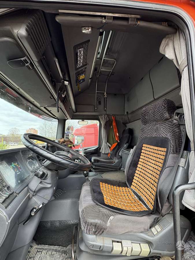 Scania 124 LA, double sleeper
