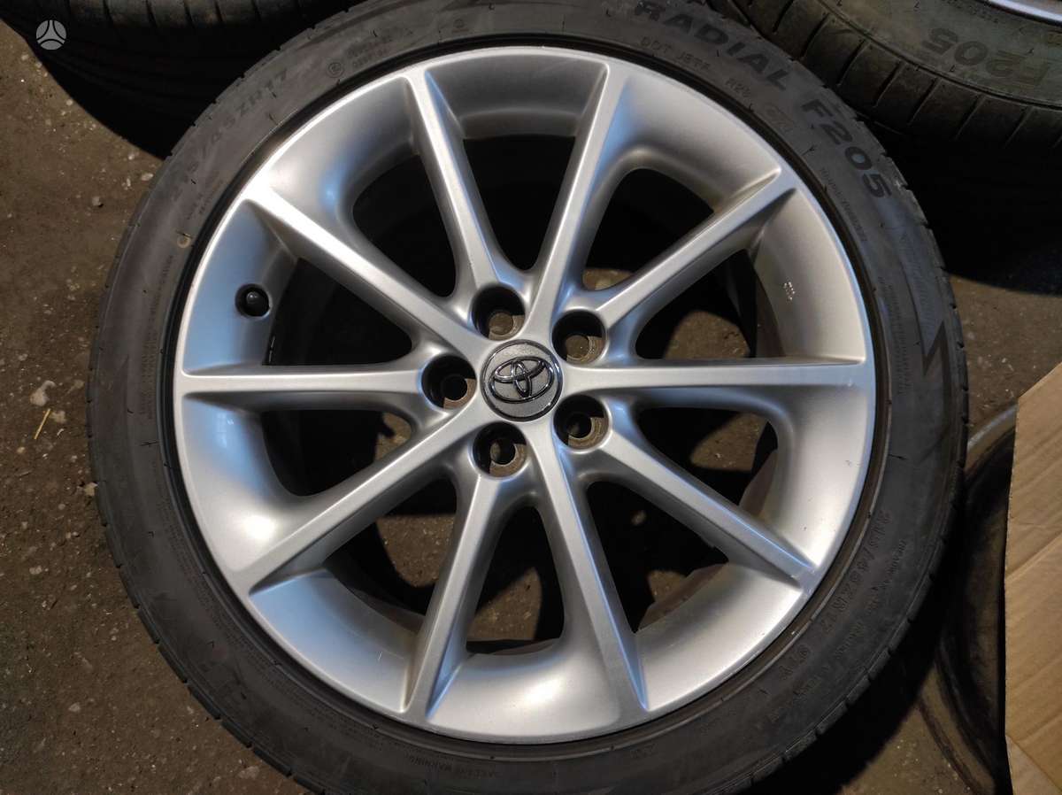 Toyota, lengvojo lydinio, R17