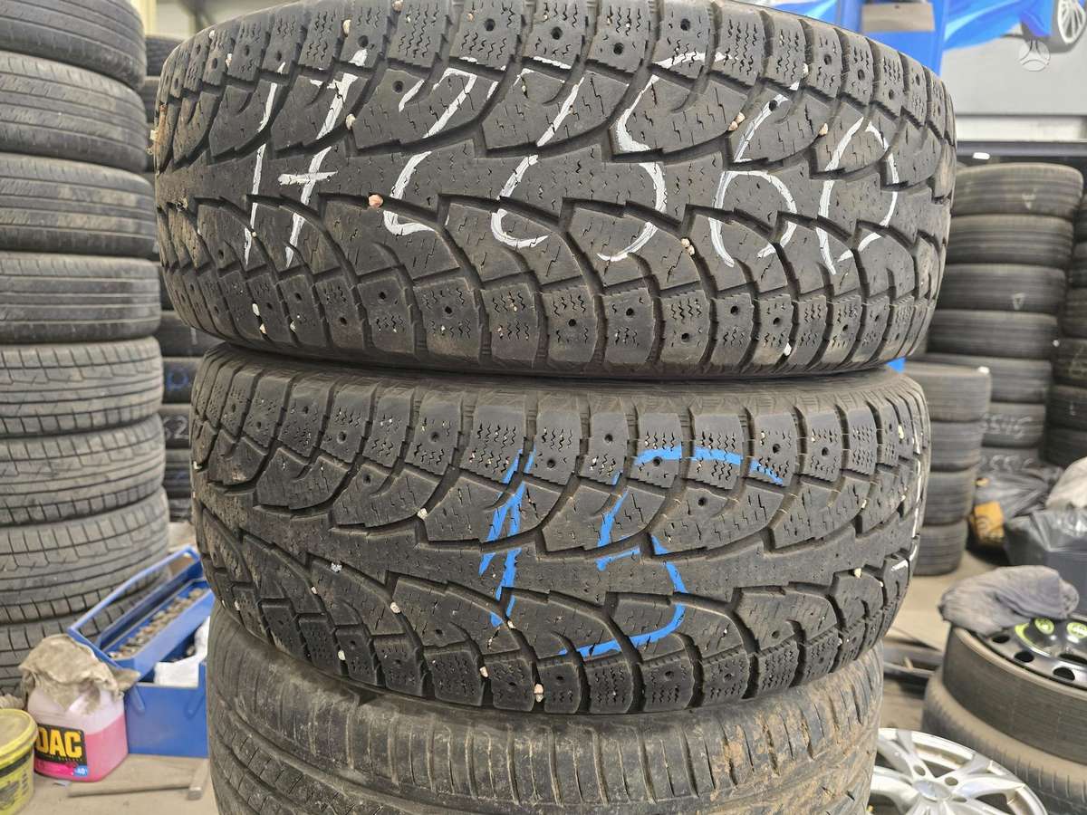 -Kita-, universalios 225/60 R17