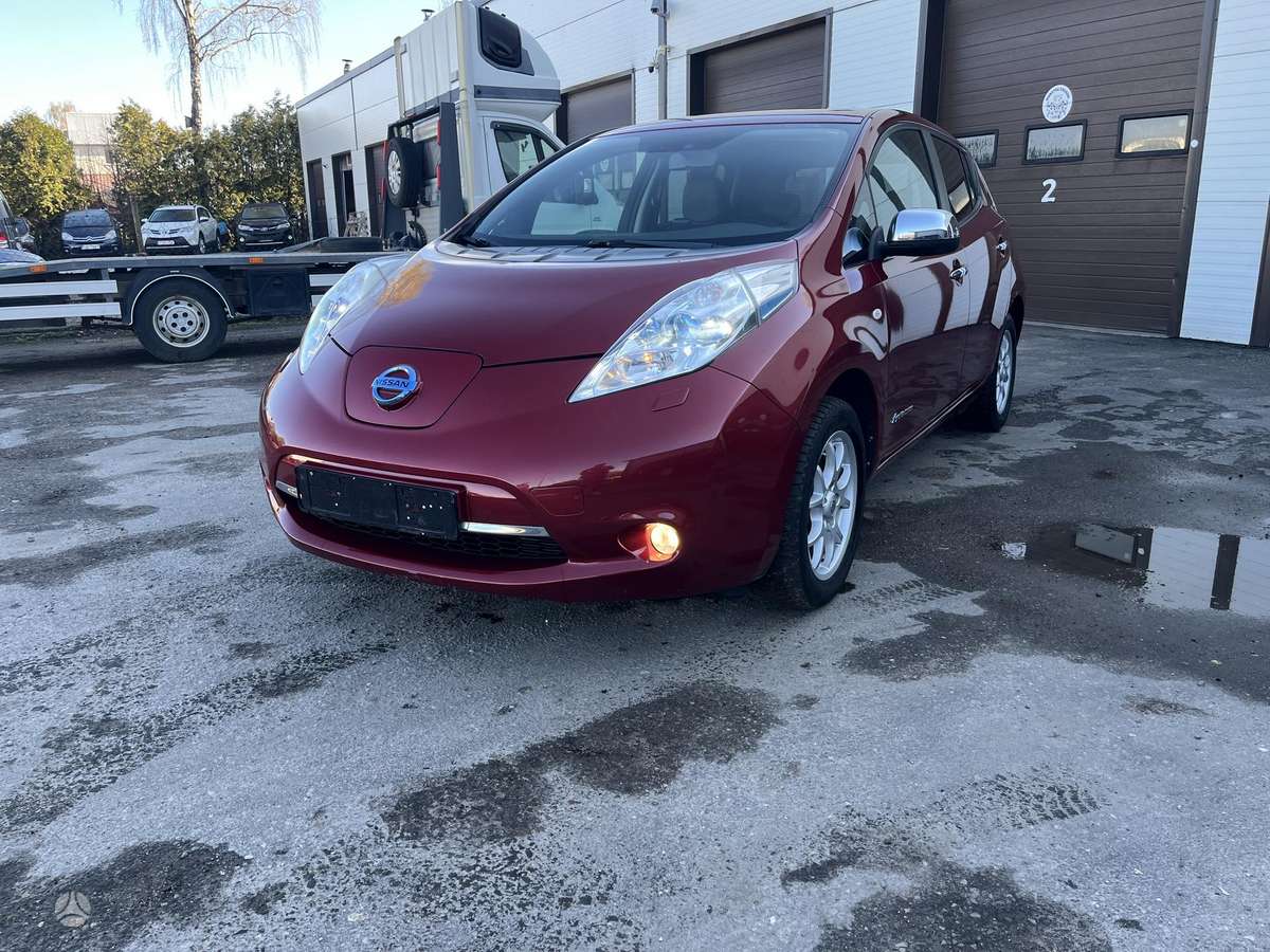 Nissan Leaf, hatchback