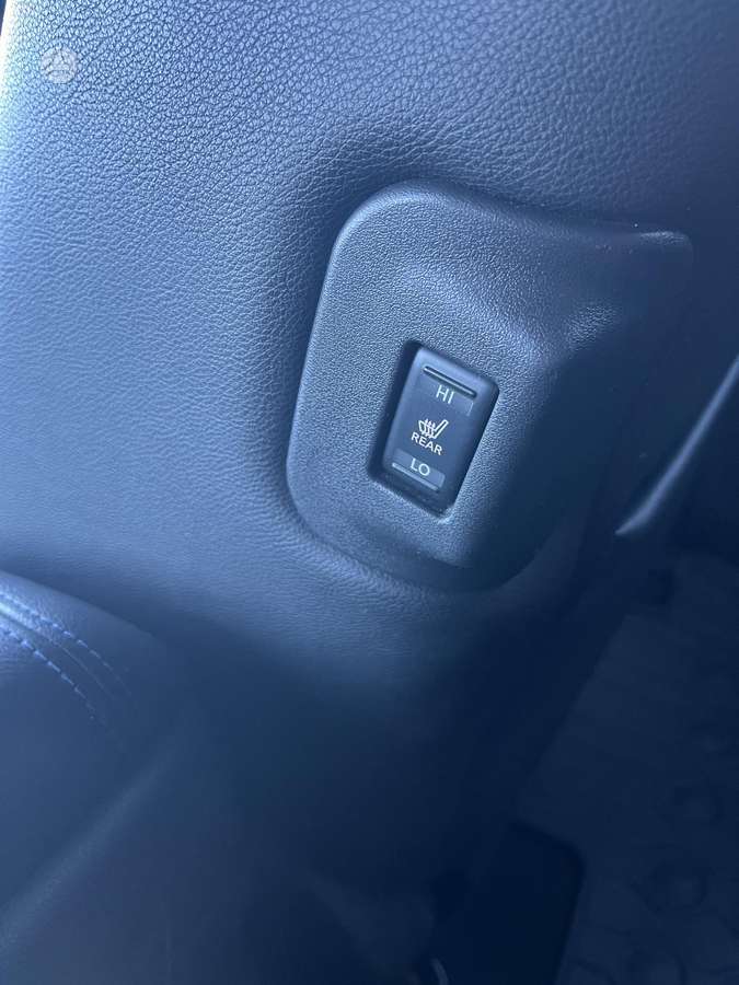 Nissan Leaf, hatchback