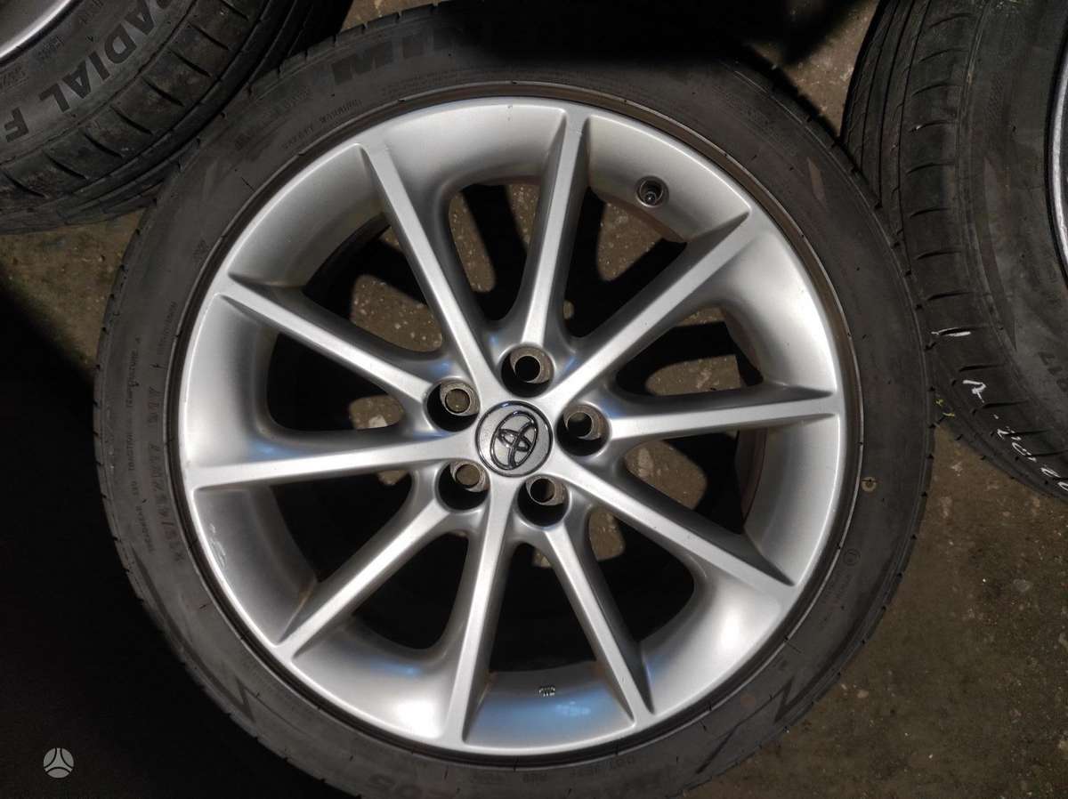 Toyota, lengvojo lydinio, R17