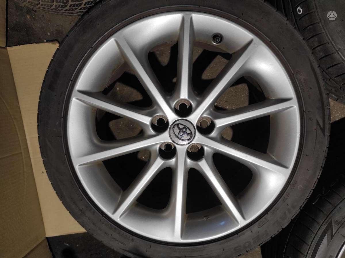 Toyota, lengvojo lydinio, R17