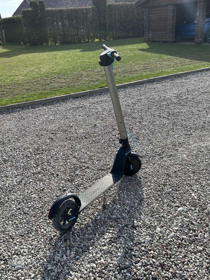 Электрический самокат Beaster Scooter