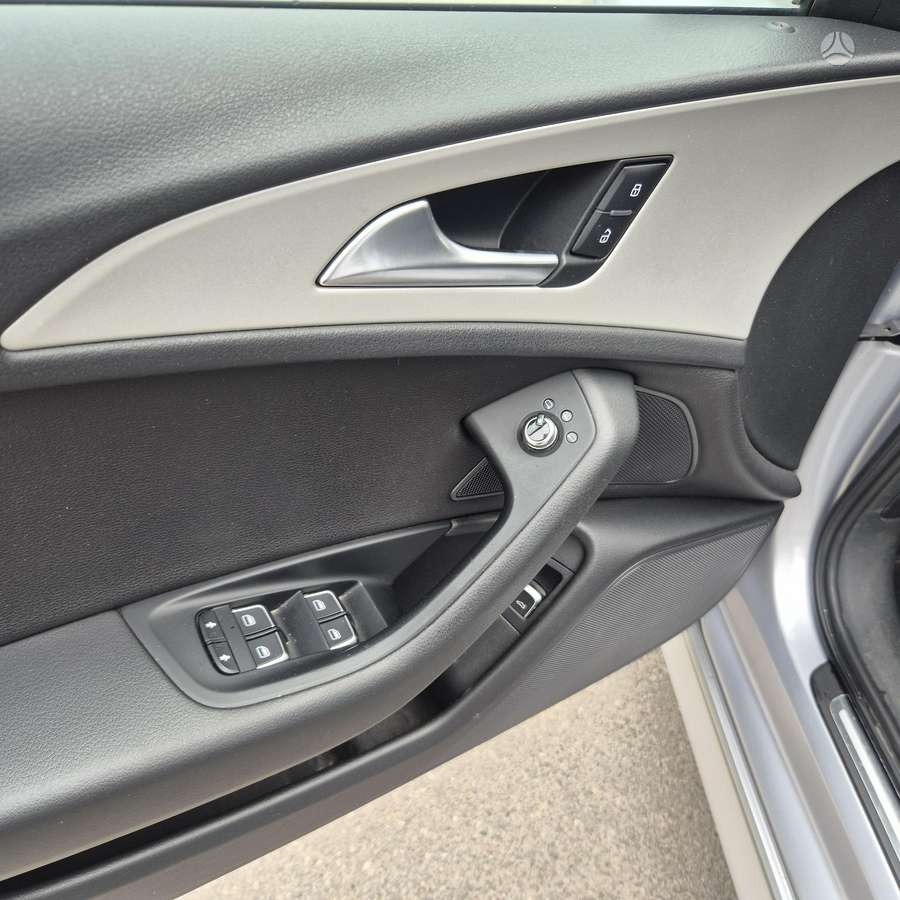 Audi A6, 2.0 l., Седан