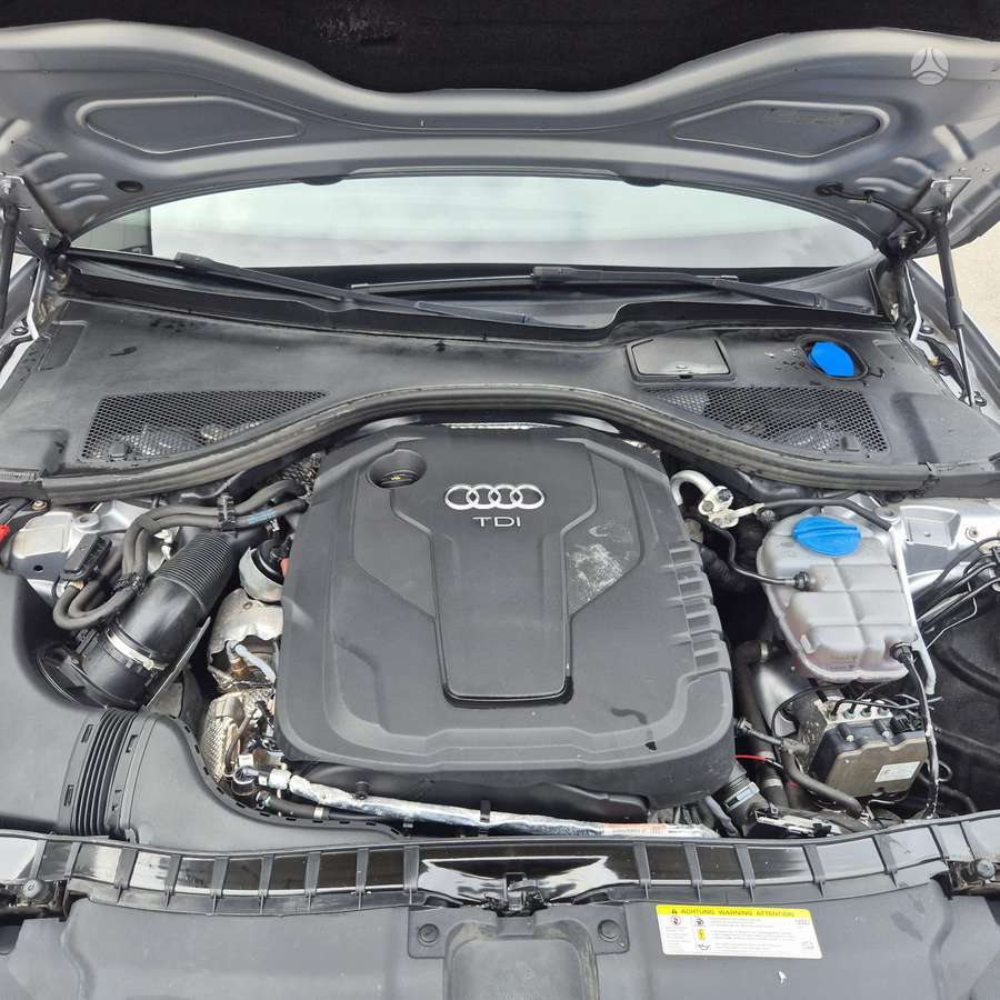 Audi A6, 2.0 l., Седан