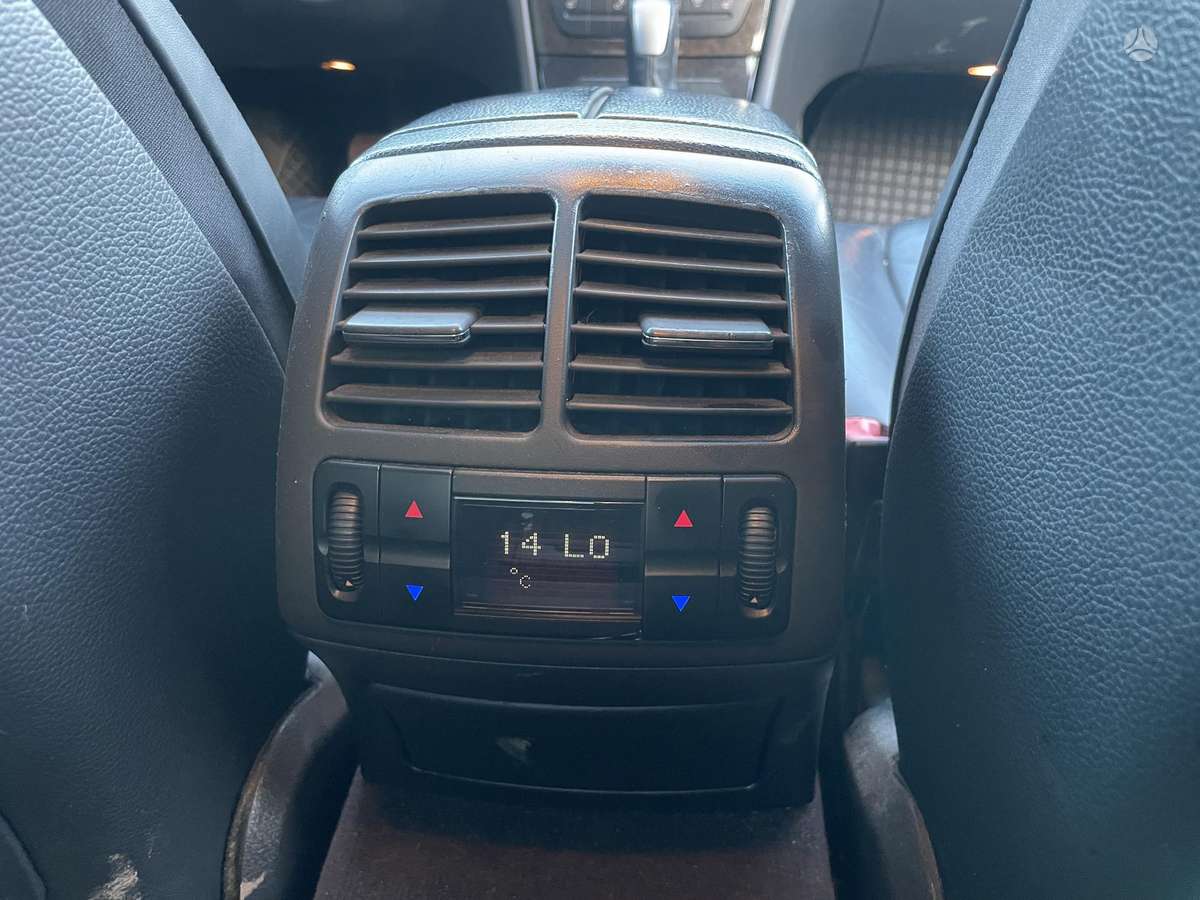 Mercedes-Benz E320, 3.2 l., Седан